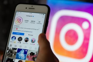 Instagram Stories, Instagram Story Tips, Instagram Story Guide, Instagram Story Features, How to Use Instagram Stories, Instagram Story Best Practices, Instagram Story Ideas, Instagram Story Engagement, Instagram Story Creative, Instagram Story Content
